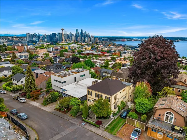$1,295,000 | 525 West Prospect Street, Unit A, Seattle, WA 98119