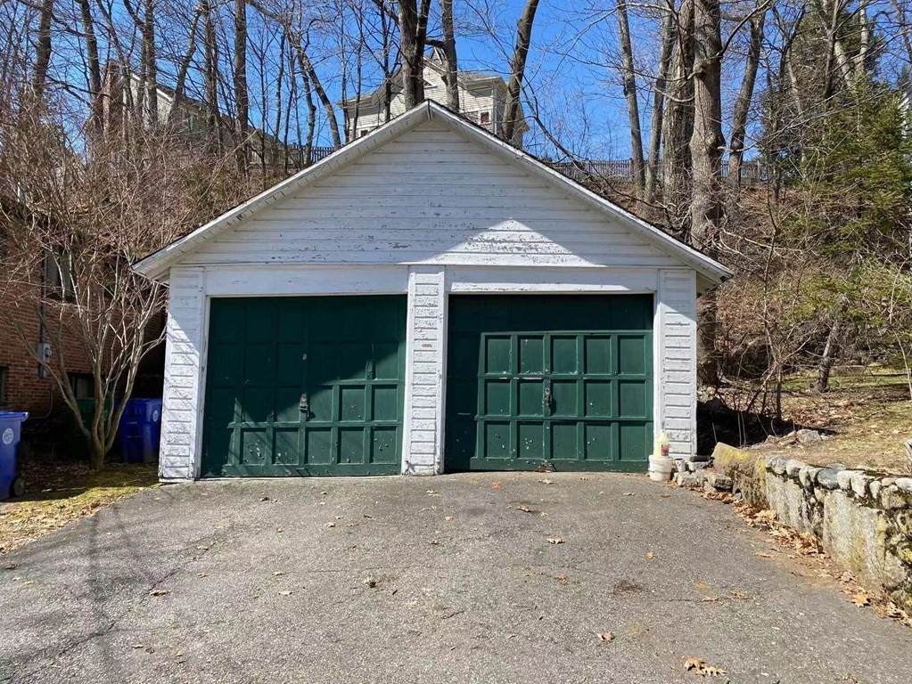 27 Oakwood Road Newton, MA 02466 - Photo 8 of 8