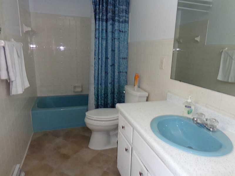 575 Koonce Road Hermitage, PA 16148 - Photo 12 of 21 Full Bath.