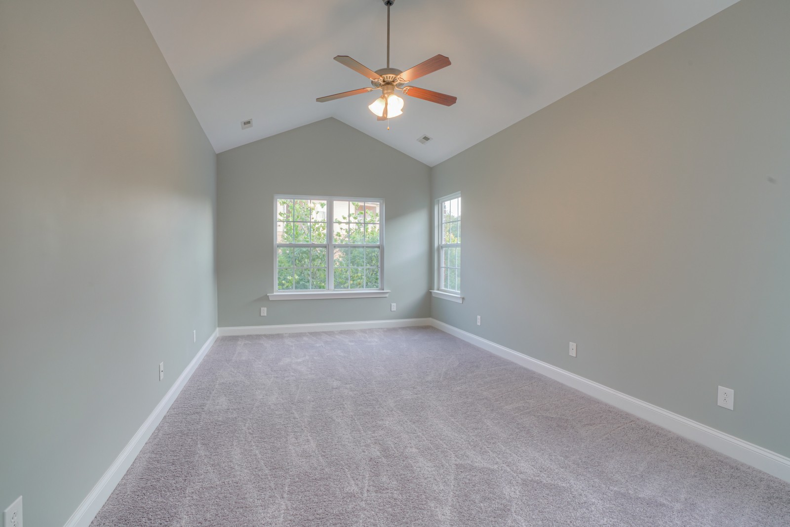 214 Rowlette Circle Murfreesboro, TN 37127 - Photo 15 of 27 en view of an empty room with a window