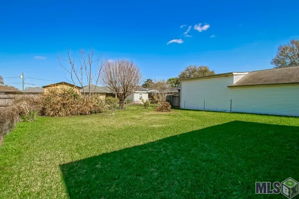 $369,000 | 3939-3941 Bauvais Street, Metairie, LA 70001