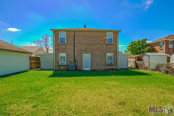 $369,000 | 3939-3941 Bauvais Street, Metairie, LA 70001