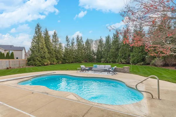 $449,900 | 1510 Cashel Drive, Bloomington, IL 61704