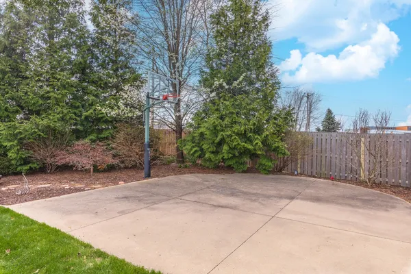 $449,900 | 1510 Cashel Drive, Bloomington, IL 61704