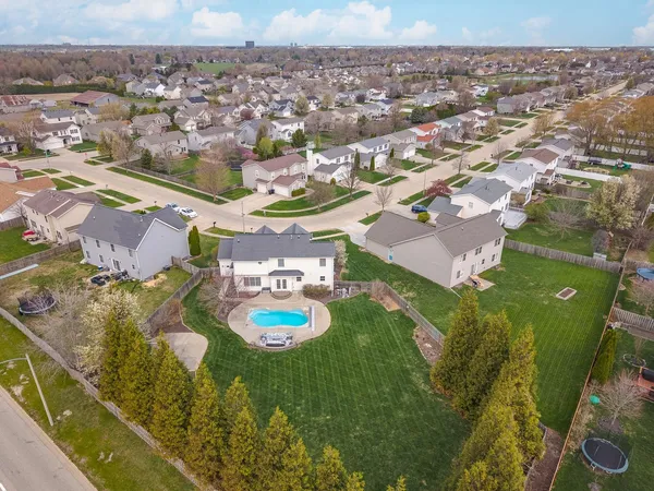 $449,900 | 1510 Cashel Drive, Bloomington, IL 61704