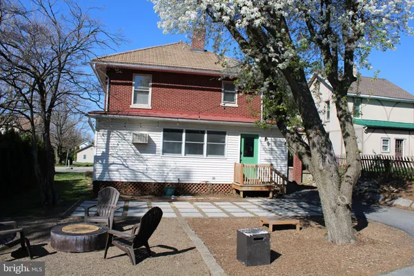 $2,300 | 46 West Main Street, Lebanon, PA 17042