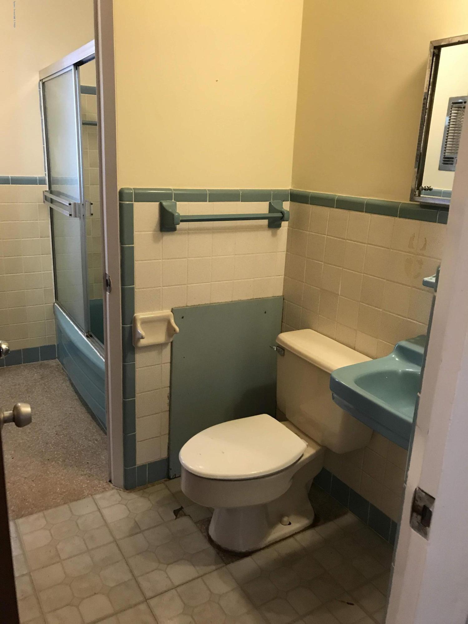 855 Forest Road Titusville, FL 32780 - Photo 6 of 11 Hall half bathroom