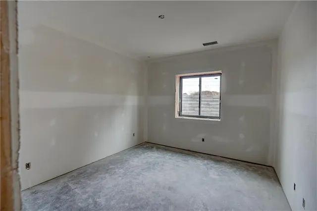 $882,120 | 2 Red Fox Circle, Greenwood, MO 64034