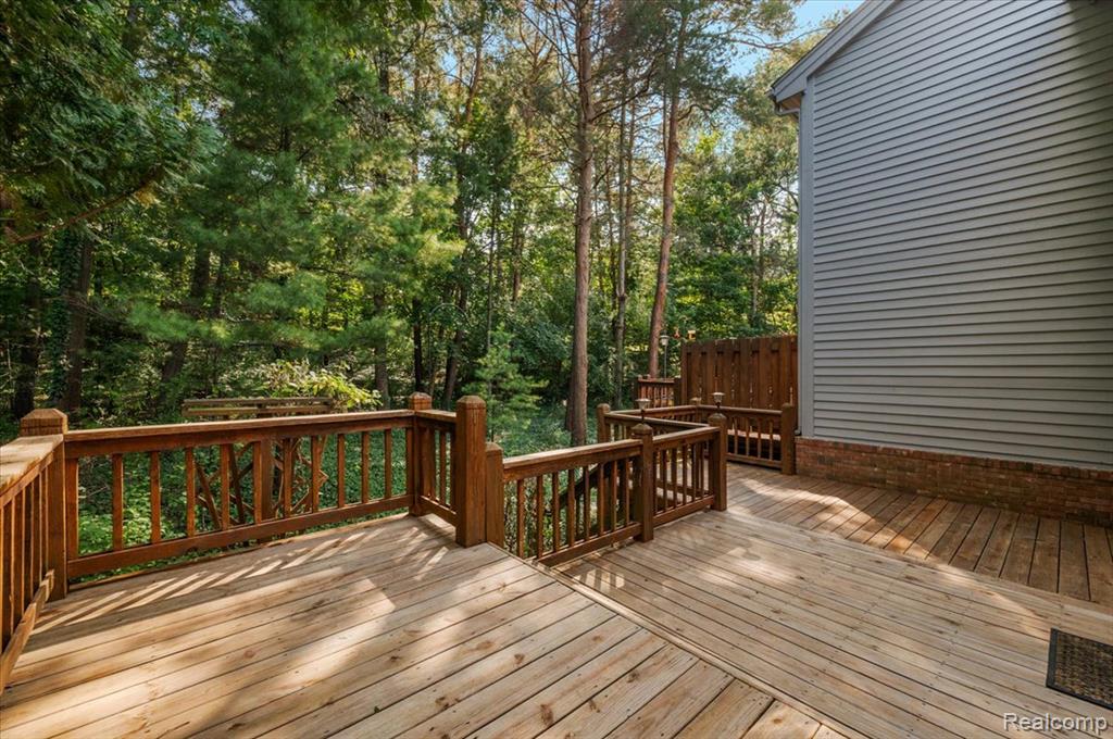 6583 Ridgeview Drive Clarkston, MI 48346 - Photo 25 of 65