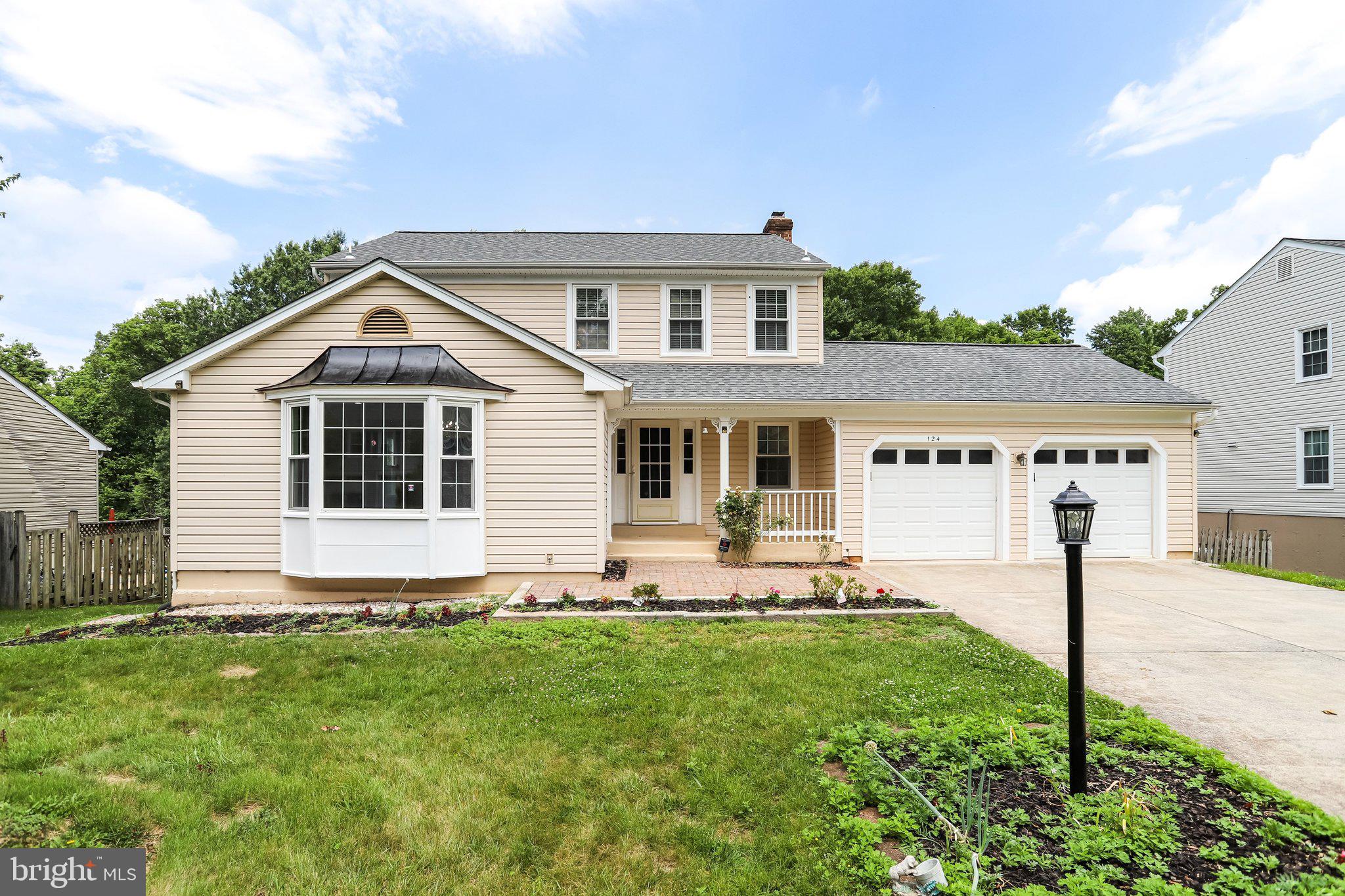 124 Environs Road Sterling, VA 20165 - Photo 3 of 62