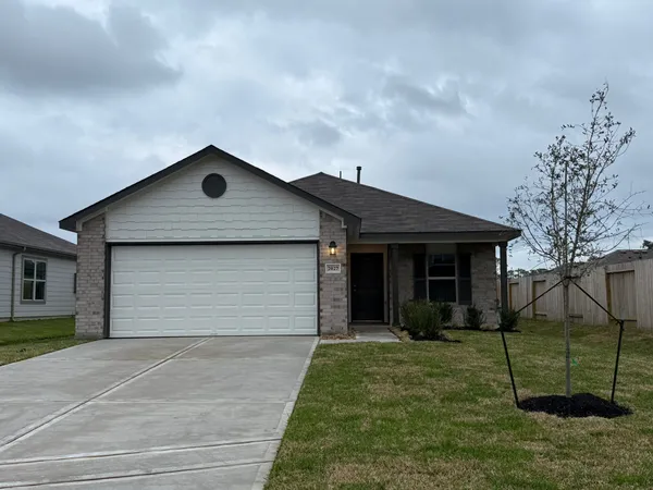 $2,300 | 2027 Summer Night Drive, Houston, TX 77073