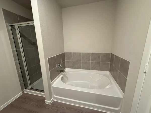 $2,300 | 2027 Summer Night Drive, Houston, TX 77073