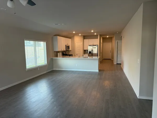 $2,300 | 2027 Summer Night Drive, Houston, TX 77073