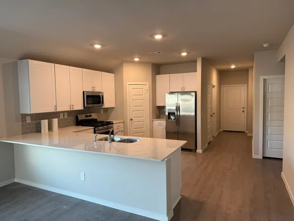 $2,300 | 2027 Summer Night Drive, Houston, TX 77073