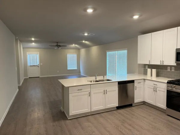 $2,300 | 2027 Summer Night Drive, Houston, TX 77073
