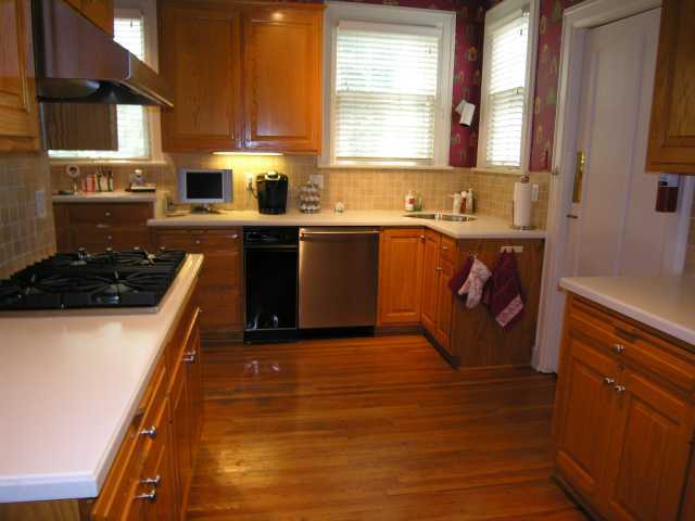1824 Roxbury Road Columbus, OH 43212 - Photo 4 of 14