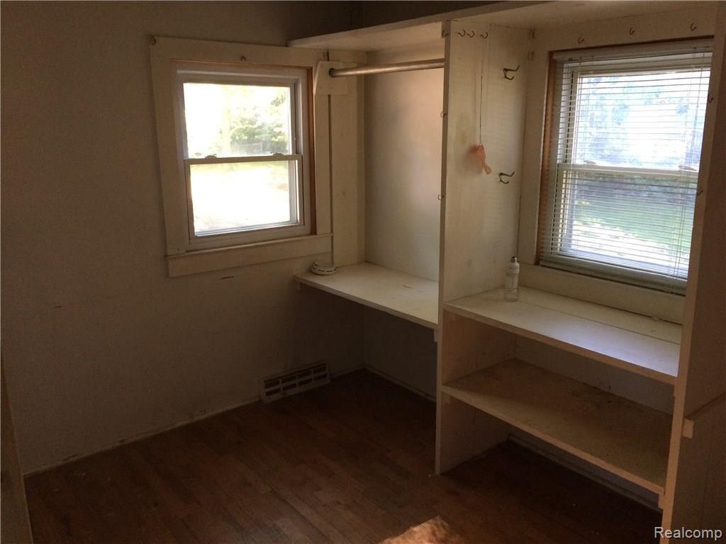 5290 Sutton Road Ann Arbor, MI 48105 - Photo 19 of 21 IMG_2226.JPG