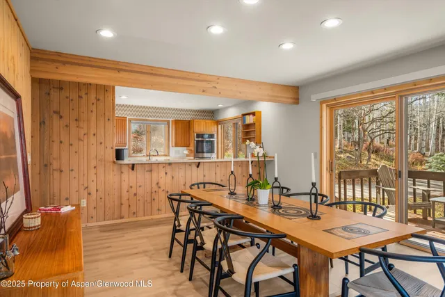 a view of a yard in front of house