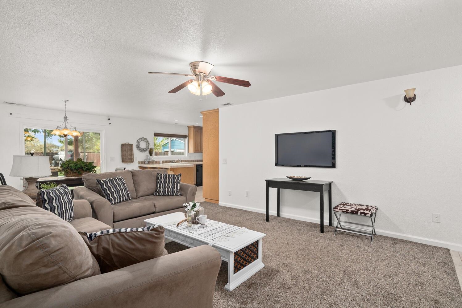1748 Palm Avenue Corning, CA 96021 - Photo 4 of 30