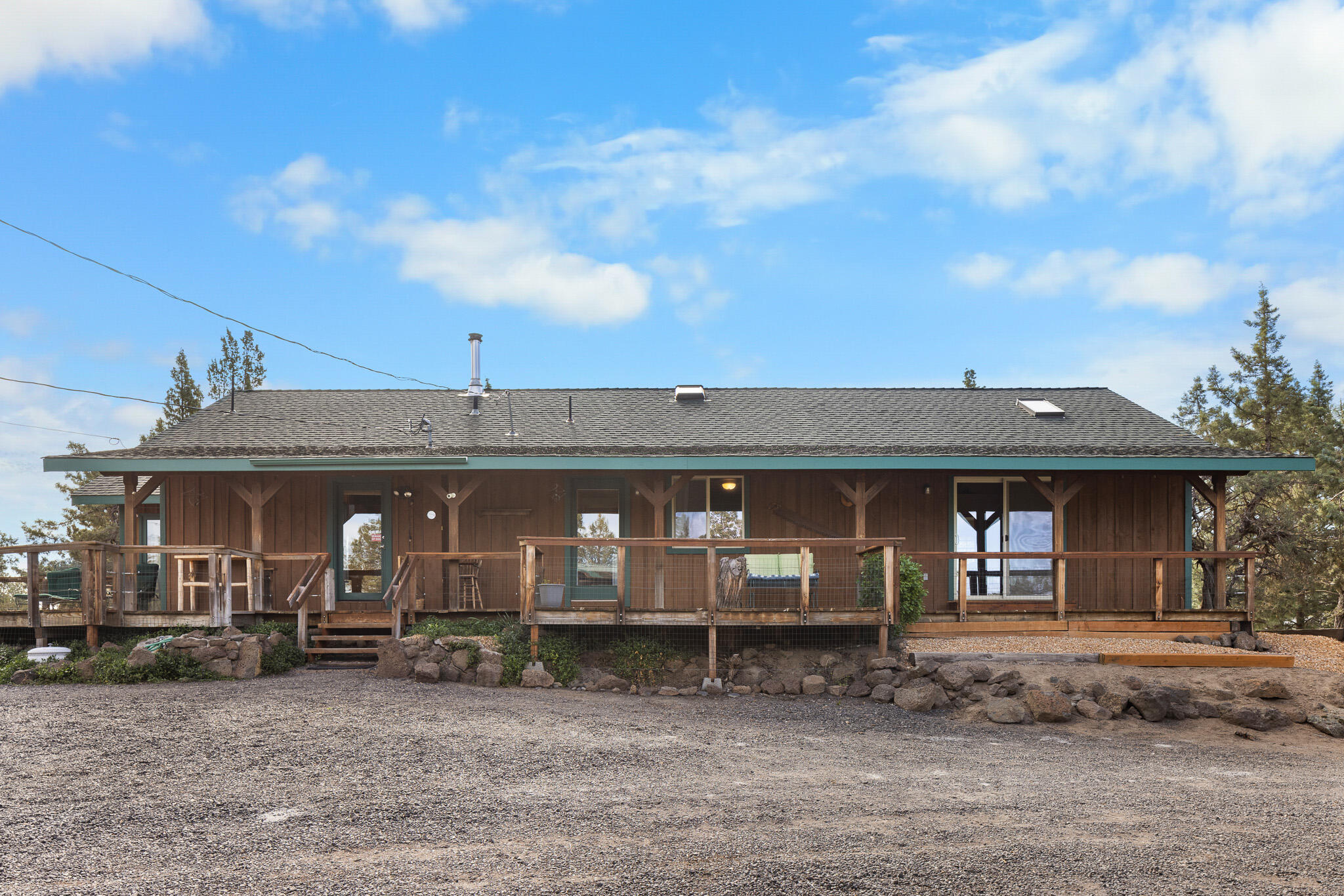 575 Southwest 55th Place Redmond, OR 97756 - Photo 4 of 59