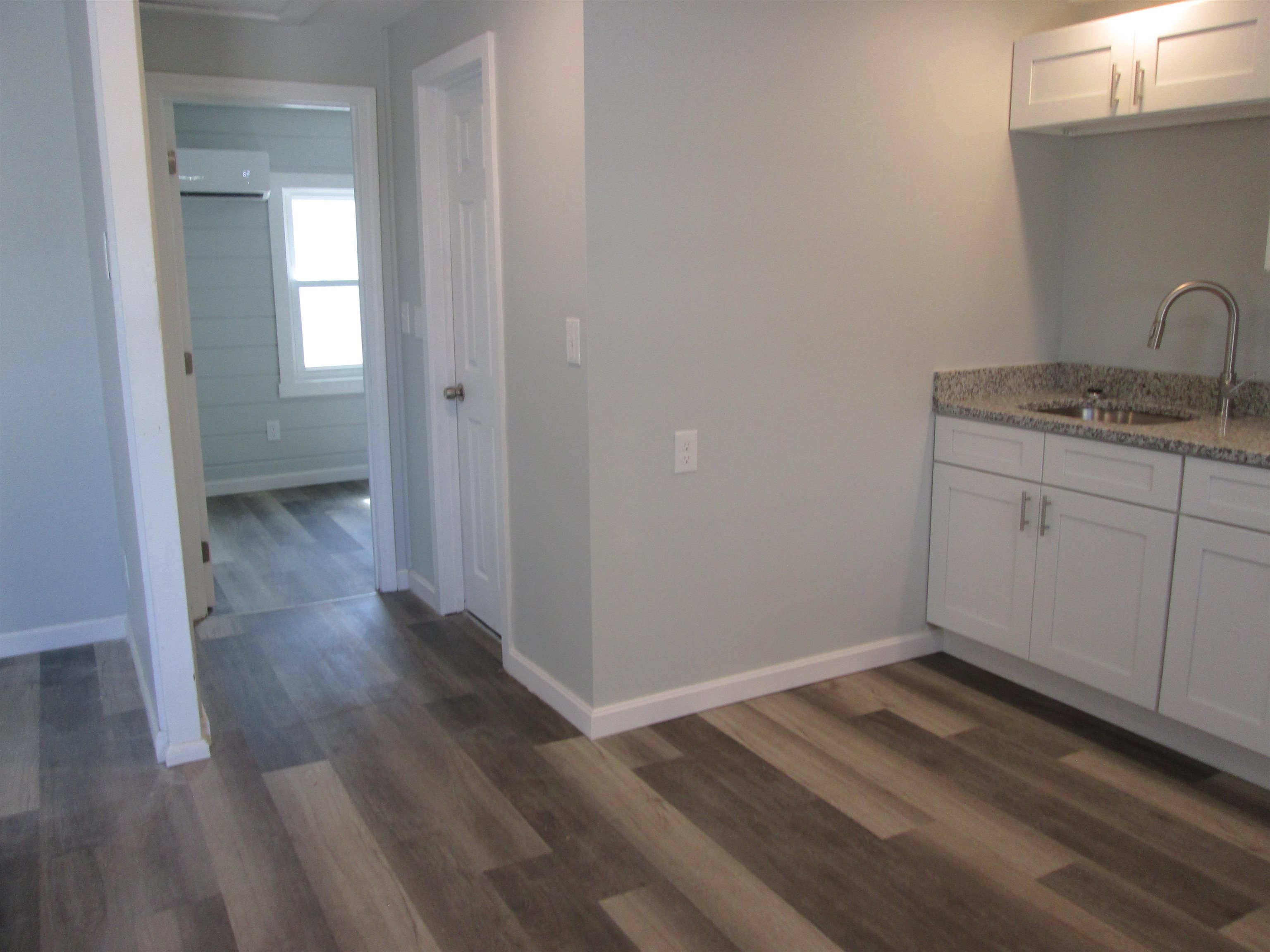 4 Auburn Ave Extension Hampton, NH 03842 - Photo 4 of 40