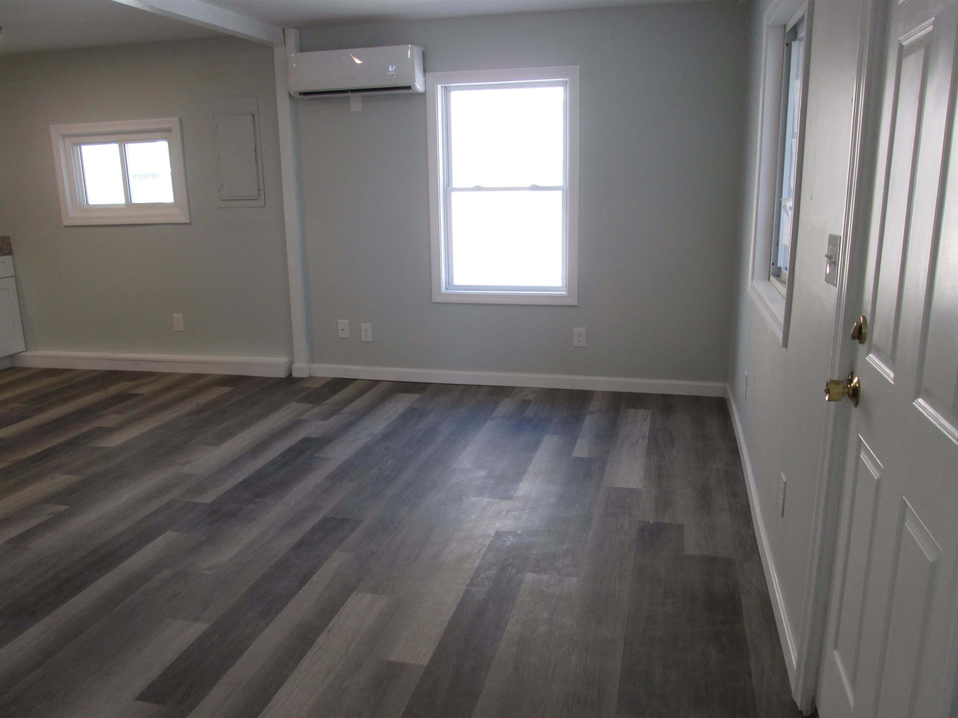 4 Auburn Ave Extension Hampton, NH 03842 - Photo 7 of 40