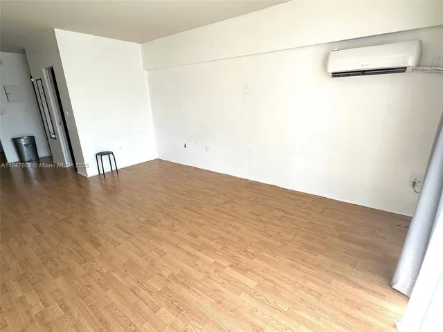 $1,900 | 1400 Pennsylvania Avenue, Unit 33, Miami Beach, FL 33139