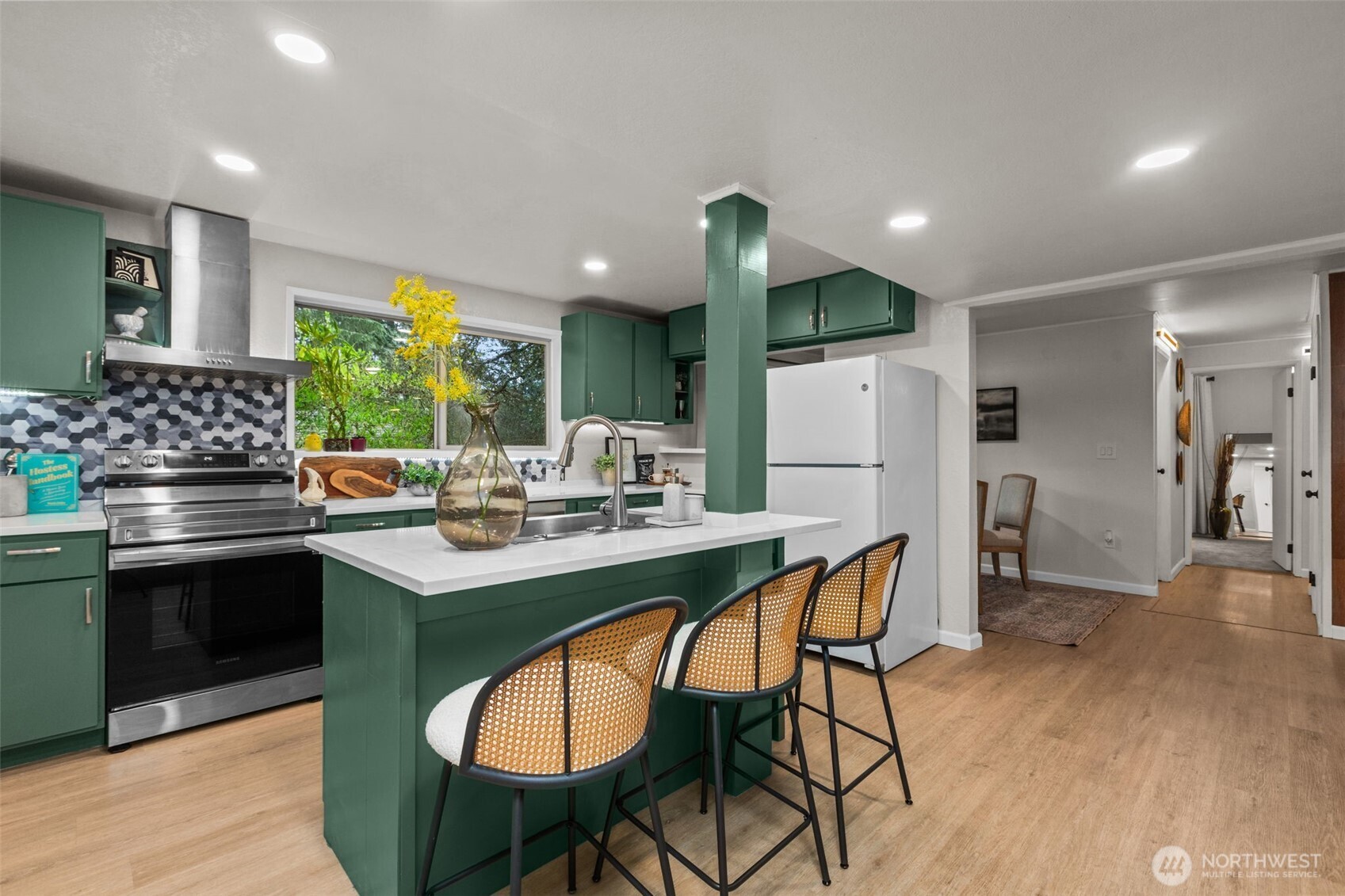 132 Northwest 143rd Street Seattle, WA 98177 - Photo 12 of 38