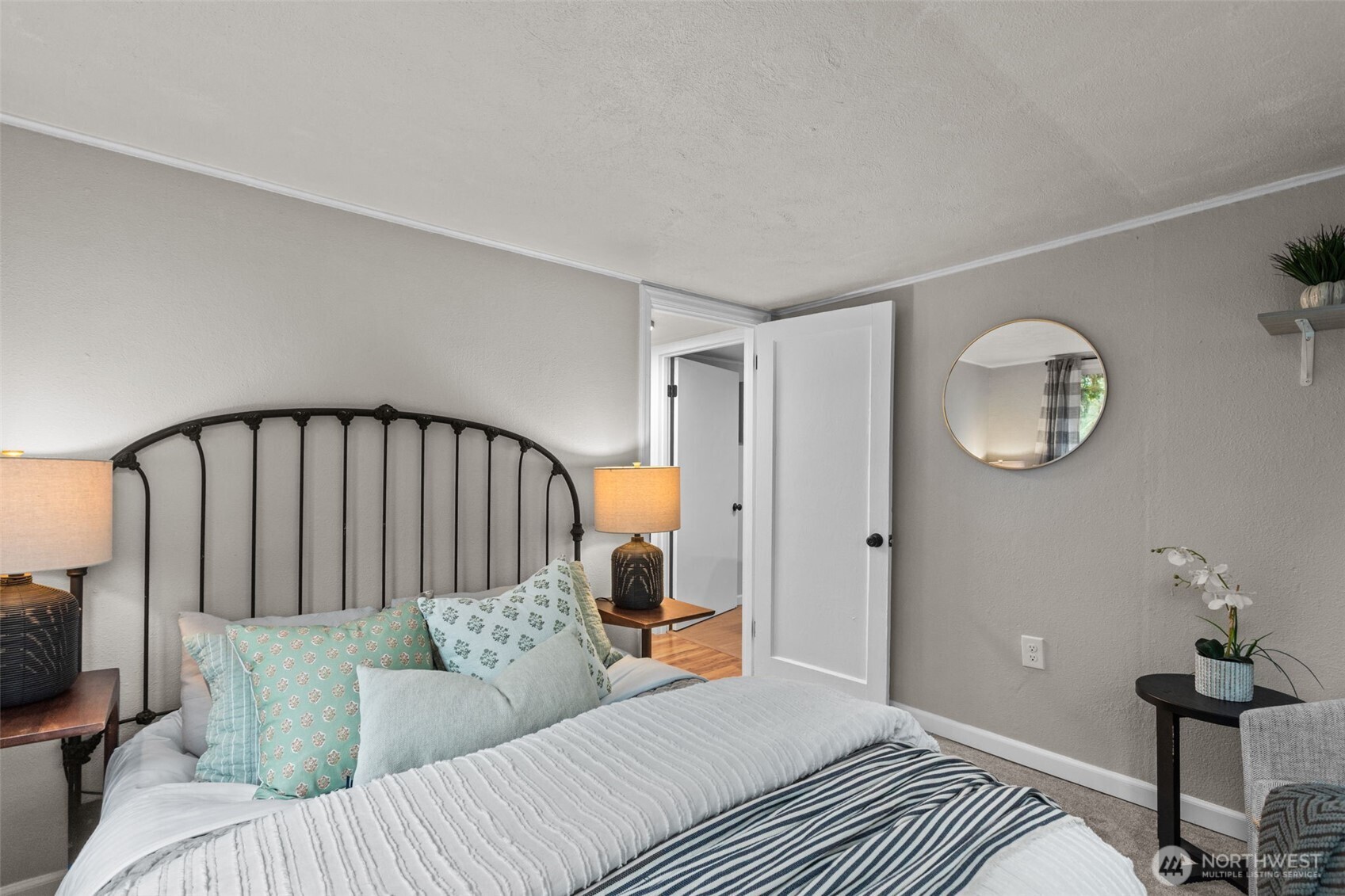 132 Northwest 143rd Street Seattle, WA 98177 - Photo 18 of 38