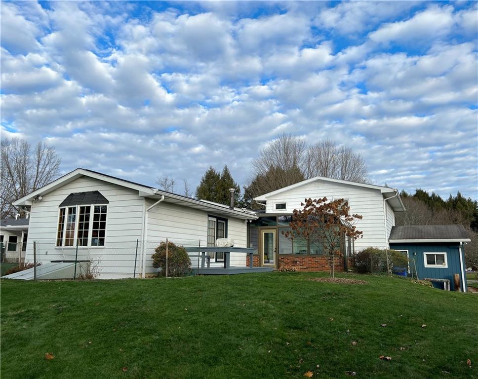 25 Country Club Road Grove City, PA 16127 - Photo 2 of 20 Gallery Image 2