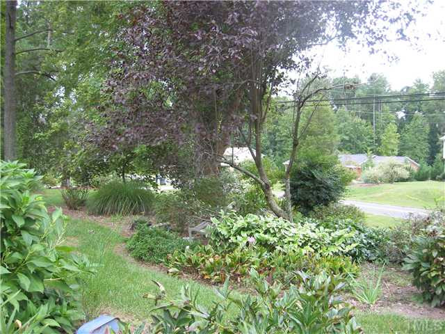 5212 Russell Road Durham, NC 27712 - Photo 4 of 10 Yard