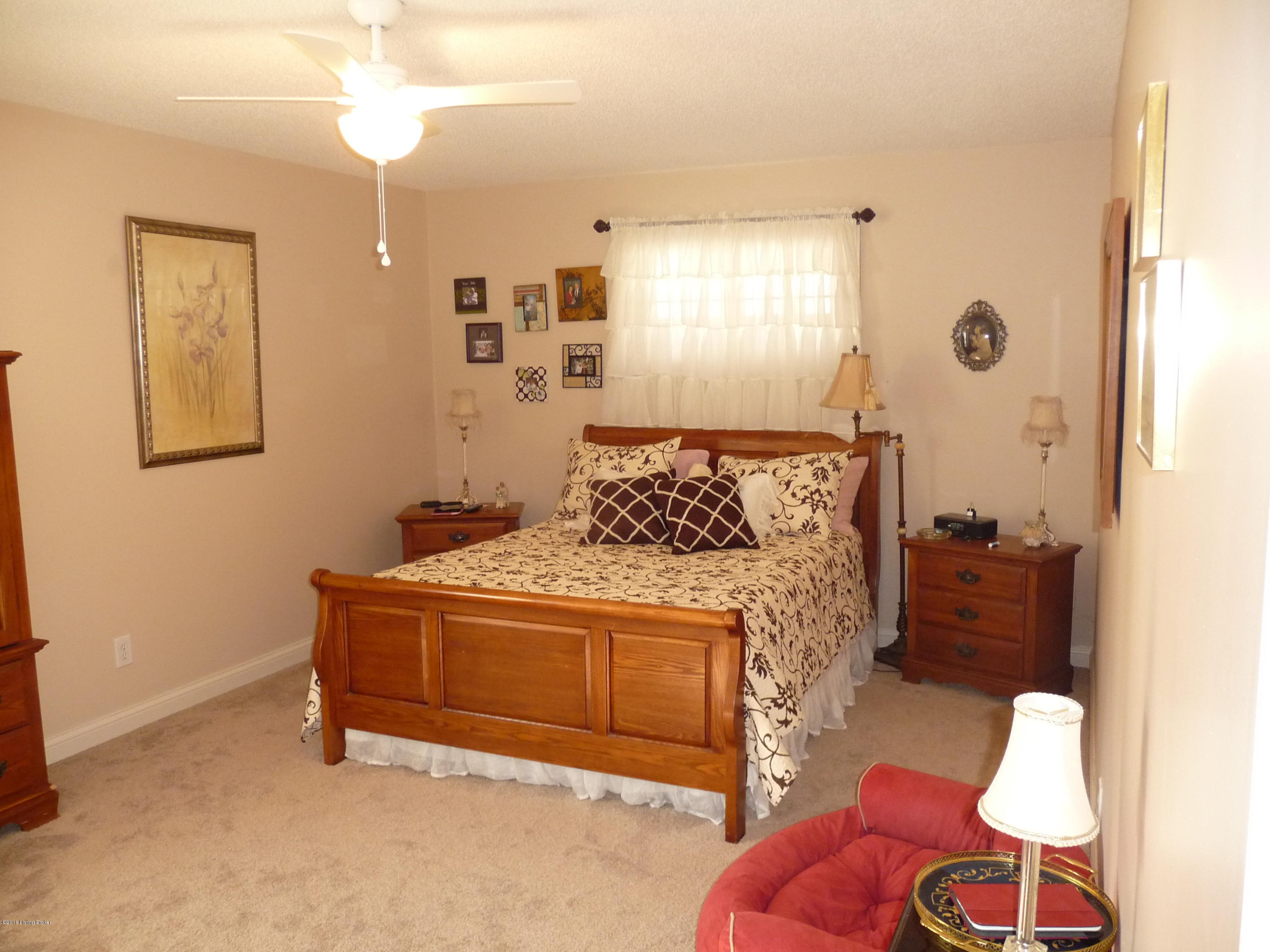 935 Ritchie Lane Bardstown, KY 40004 - Photo 11 of 20 P1030416