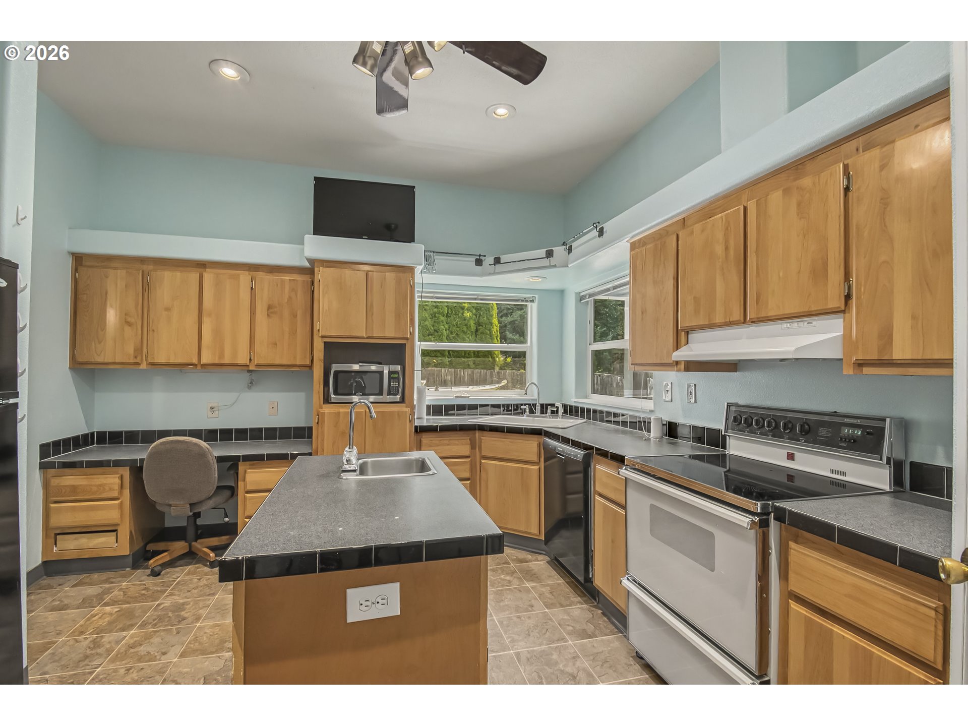 25561 South Holman Road Estacada, OR 97023 - Photo 8 of 37 Gallery Image 8