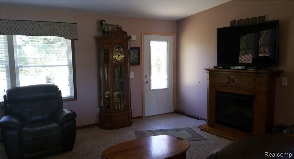 1908 South Range Road St. Clair, MI 48079 - Photo 2 of 22 20151025_133819.jpg