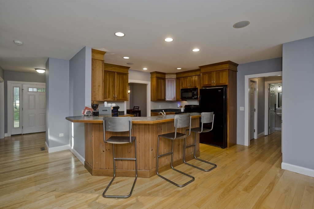 279 Bay Road Belchertown, MA 01007 - Photo 9 of 36 Gallery Image 9