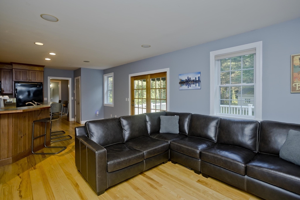 279 Bay Road Belchertown, MA 01007 - Photo 10 of 36 Gallery Image 10