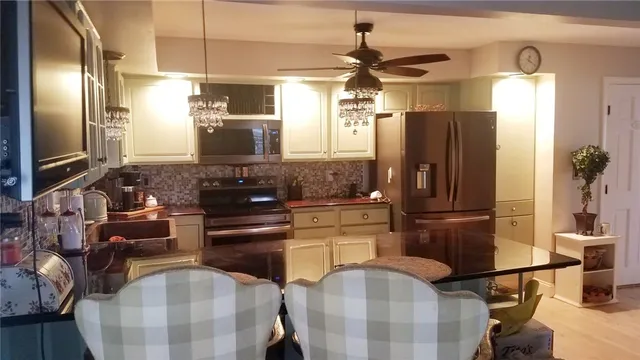 $3,850 | 21 Shields Street, Unit 23, Newport, RI 02840