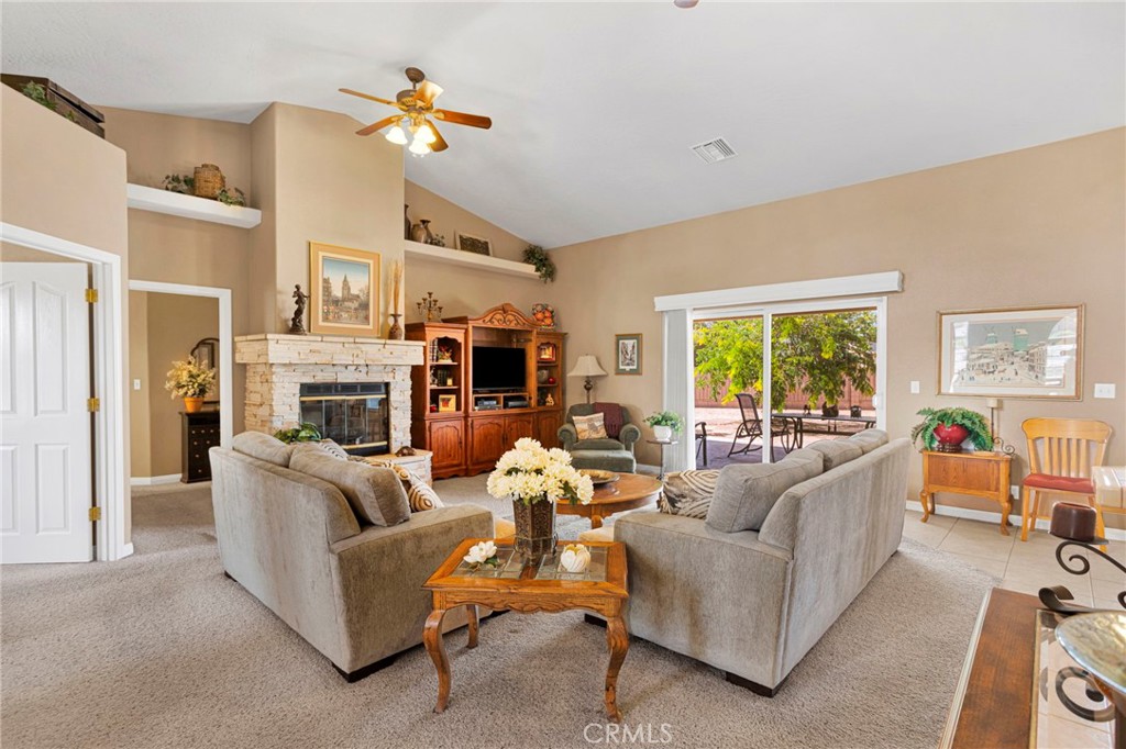 14128 Rincon Road Apple Valley, CA 92307 - Photo 13 of 53