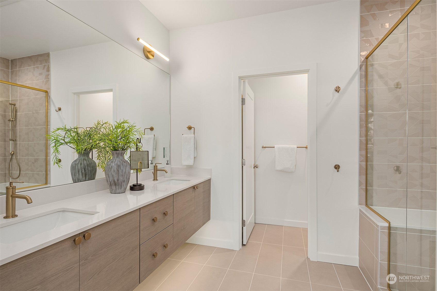 18303 96th Avenue Northeast, Unit A Bothell, WA 98011 - Photo 17 of 20 Gallery Image 17