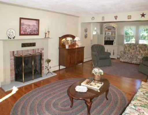 22 Hickory Ridge Road Rehoboth, MA 02769 - Photo 4 of 8 Gallery Image 4