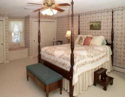 22 Hickory Ridge Road Rehoboth, MA 02769 - Photo 6 of 8 Gallery Image 6