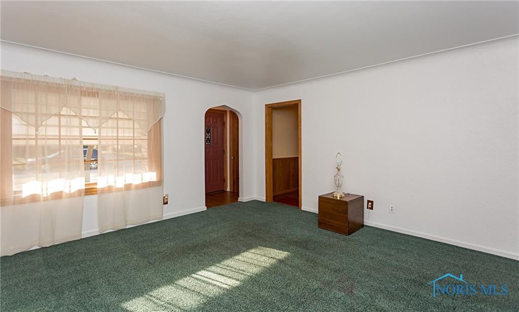 3844 Grantley Road Toledo, OH 43613 - Photo 4 of 36 Gallery Image 4