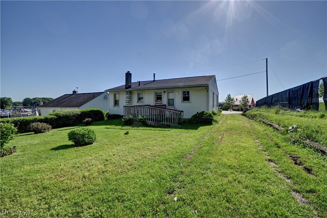 2123 Clearview Avenue Northwest Canton, OH 44708 - Photo 4 of 28