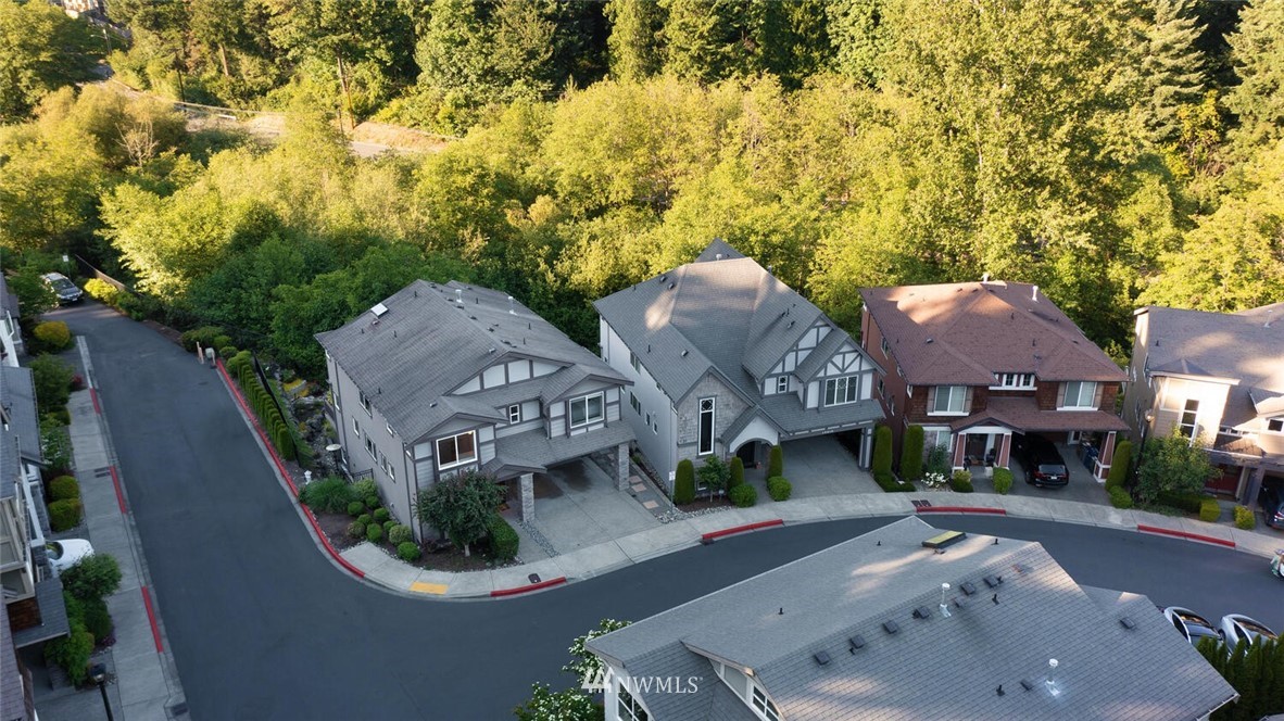 19622 94th Avenue Northeast, Unit 38 Bothell, WA 98011 - Photo 9 of 30 an aerial view of a house