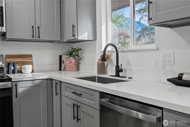 $475,000 | 222 2nd Street, Gold Bar, WA 98251