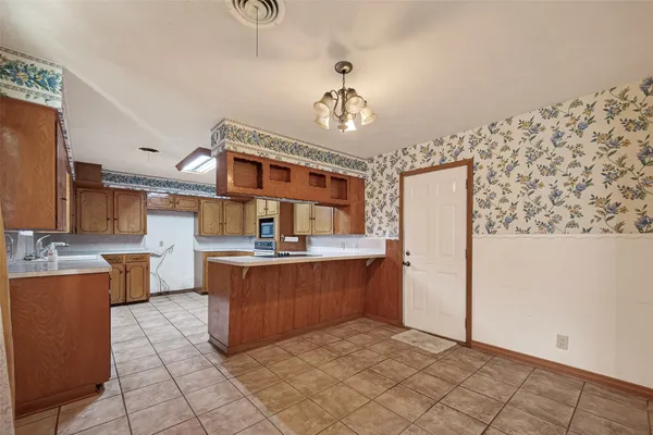 $525,000 | 6739 Grovewood Lane, Houston, TX 77008