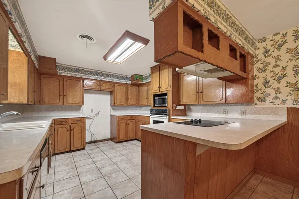 $525,000 | 6739 Grovewood Lane, Houston, TX 77008