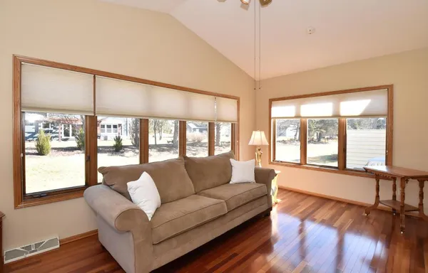 $364,900 | 1040 Lansdowne Court, Brookfield, WI 53045
