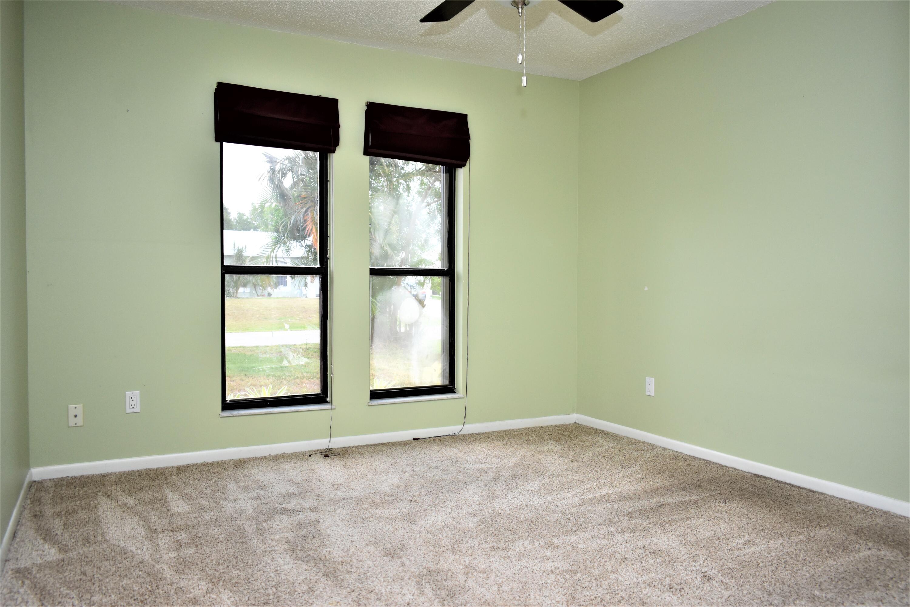 425 Southwest Aster Road Port St. Lucie, FL 34953 - Photo 8 of 11 DSC_0384 (2)