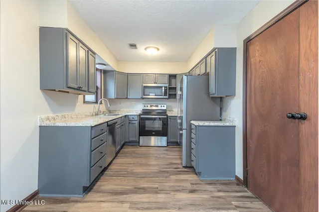 $250,000 | 537 Thunderbird Drive North, Hernando, MS 38632